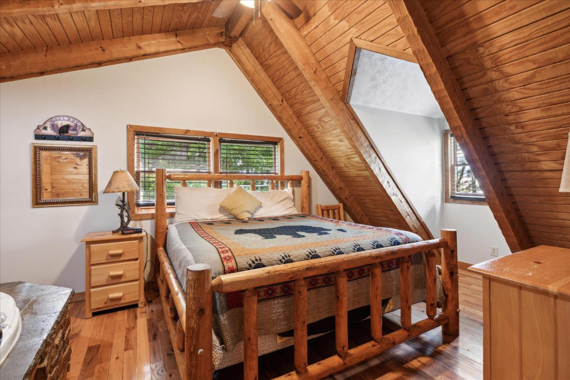 גטלינבורג A Charming Cabin, Pool, Firepit, Hot Tub-Jacuzzi מראה חיצוני תמונה